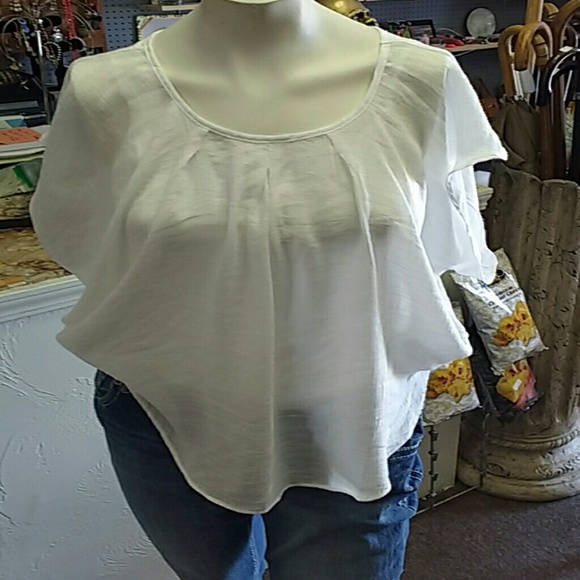 Ladies top - Picture 1 of 5